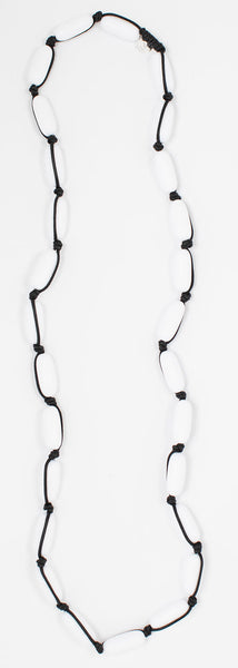 Evie Marques Midi necklace Marshmallow on black cord