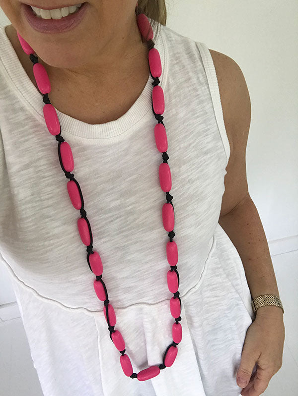 Evie Marques Midi necklace Party on black cord