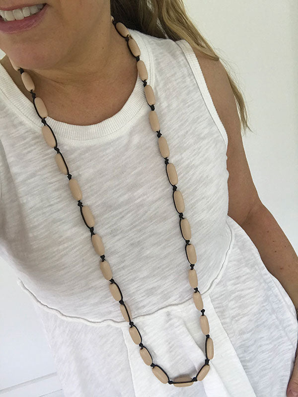 Evie Marques Mini necklace Caramel on black cord