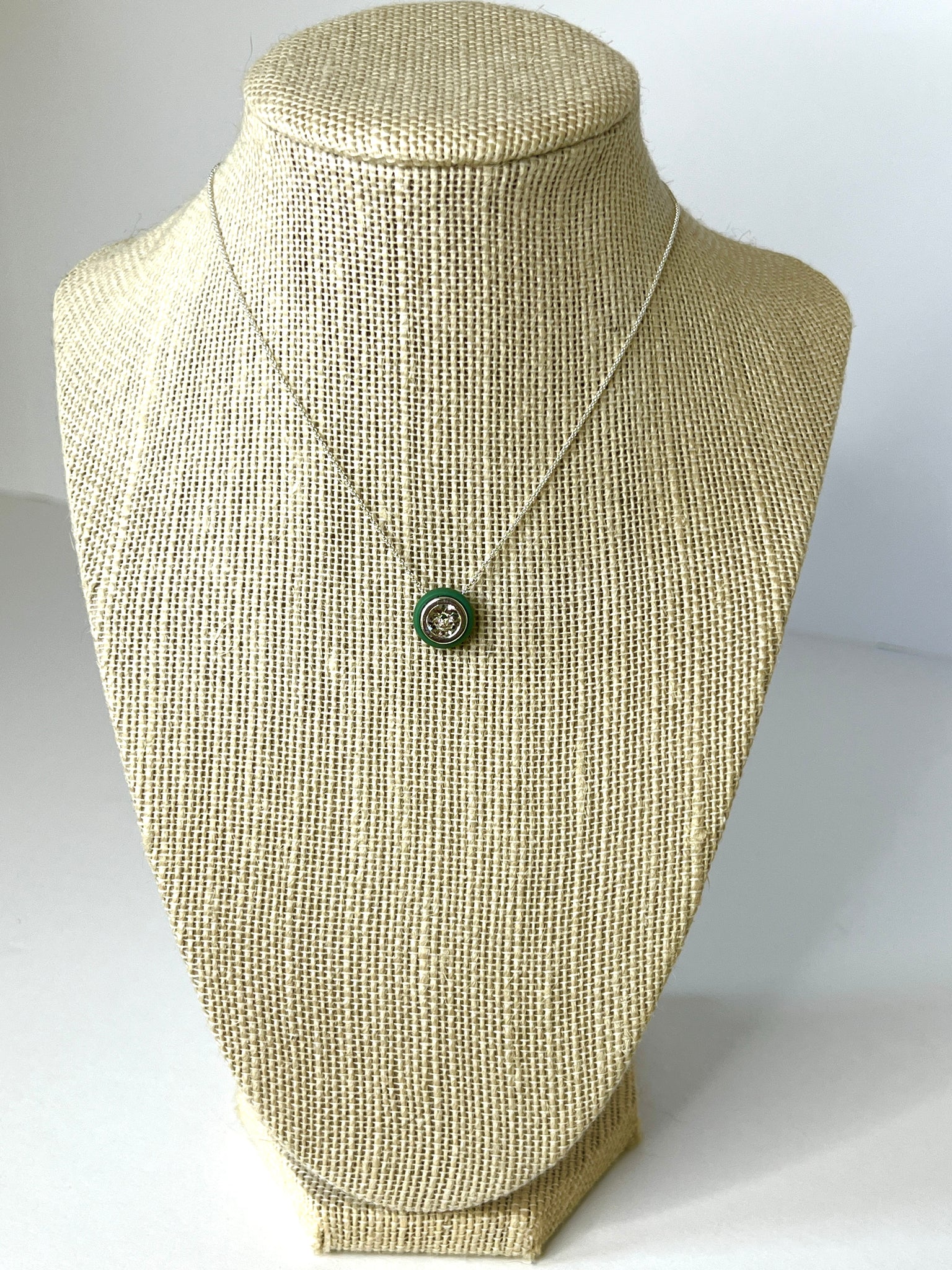 Grass Neck Stud