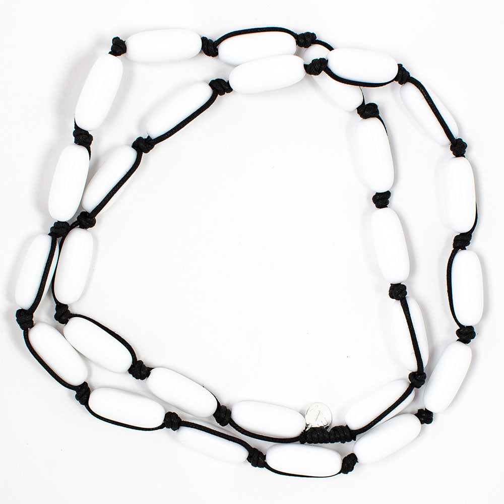 Evie Marques Midi necklace Marshmallow on black cord