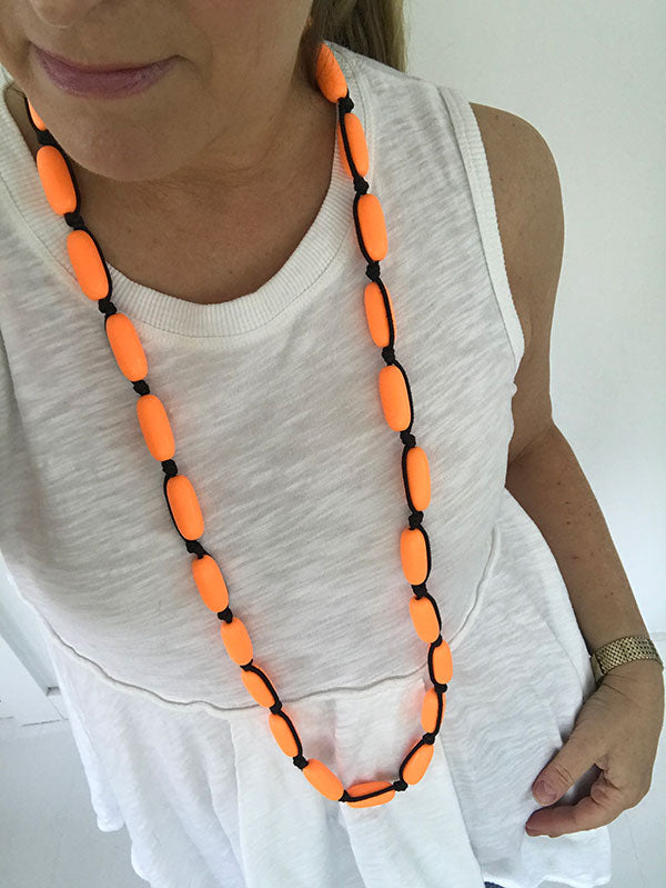 Evie Marques Midi necklace Pop on black cord